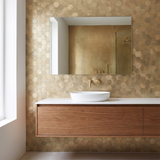 Hexagon mozaiek goud badkamer